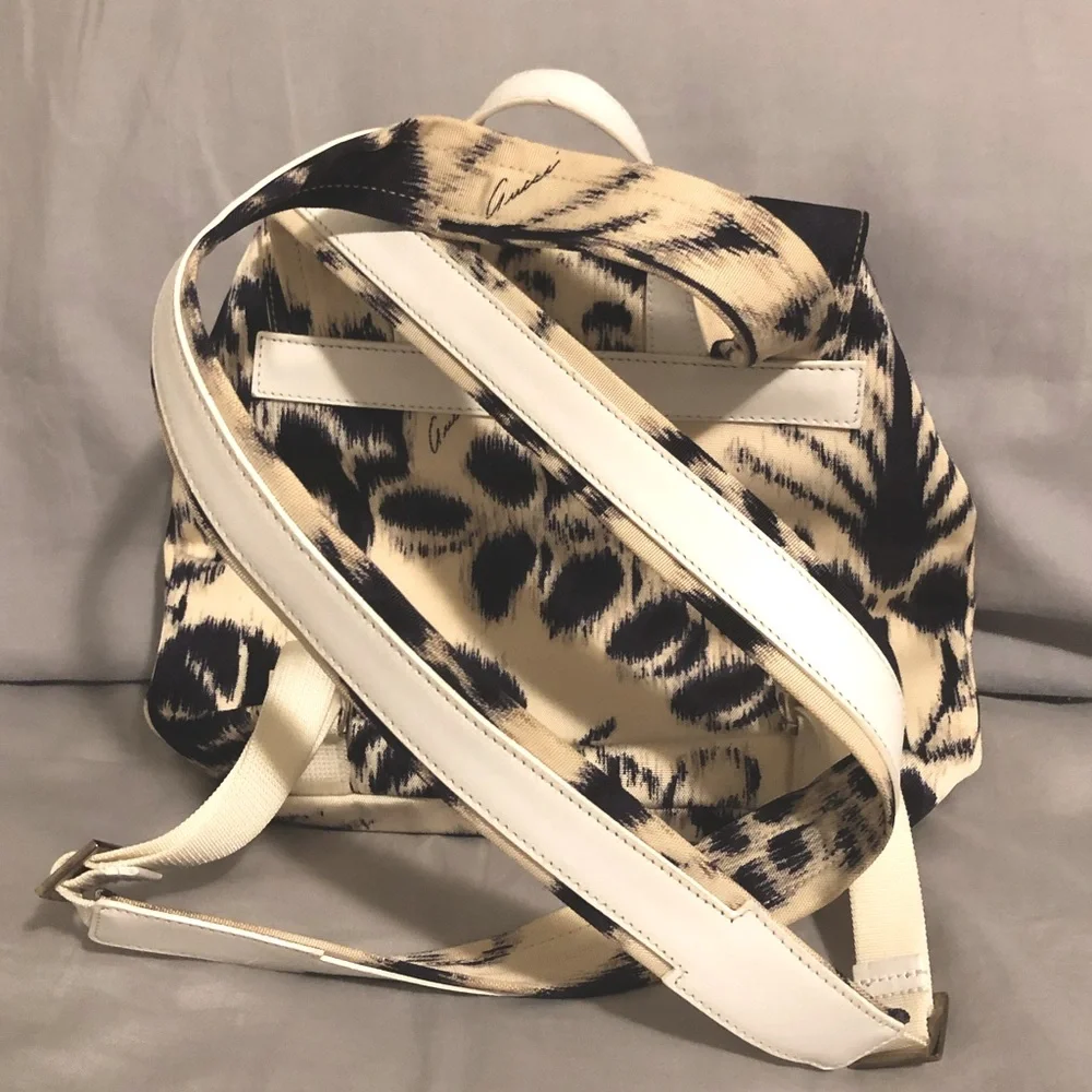 Vintage Gucci Floral Print Mini Backpack - Picture 2 of 15